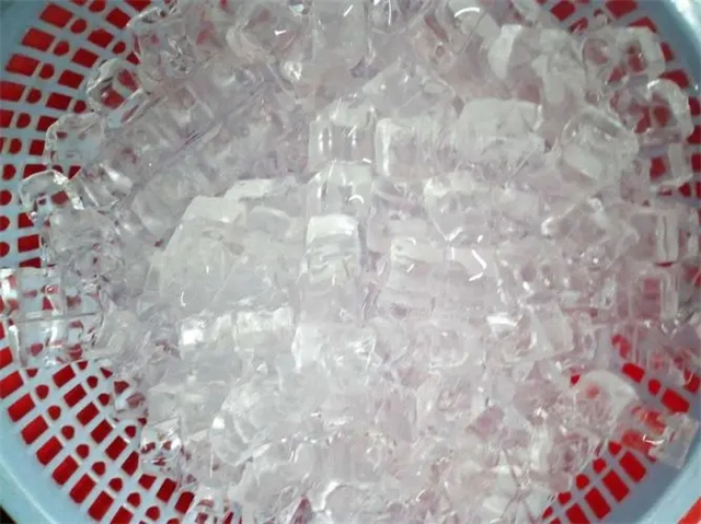 金山良臣制冰厂：为餐饮、奶茶店提供可口的食用冰块